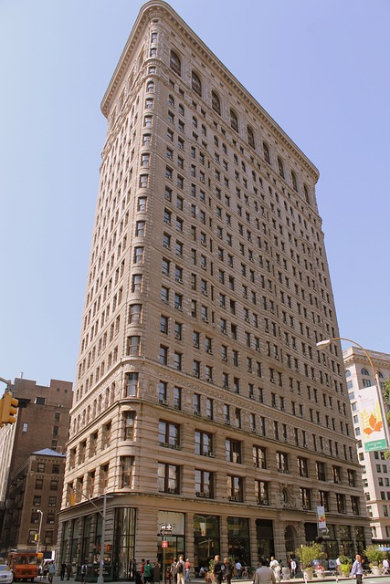 Flatiron-Building-New-York-Street-View